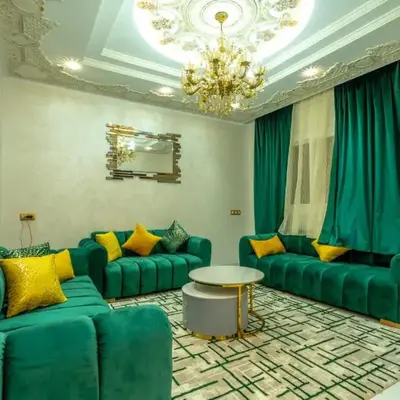 Laura Residence