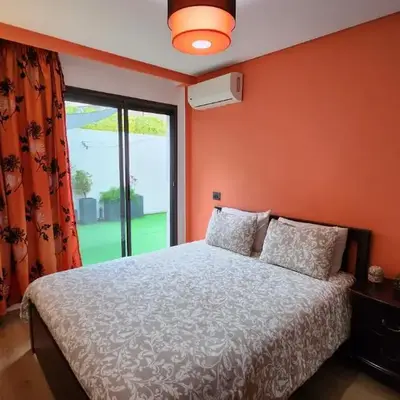Sunny apartment with terrace near CasaFiananceCity