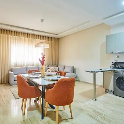City Escape Modern 1-Bed Near Casa Voyageurs