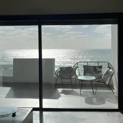 Magnifique appartement front mer