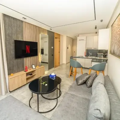 Twenty Four Inn 306