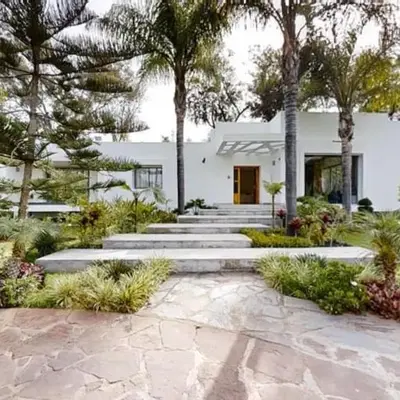 Villa F- Luxury 4 suites on a 5000sqm in the heart of Ambassadeurs