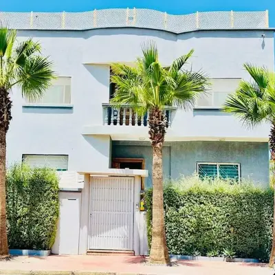 Villa 3 niveaux près de la mer