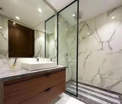 a bathroom with a sink and a shower at Cozy Studio Calypso 10, CFC à 2min, Parking Dispo in Casablanca
