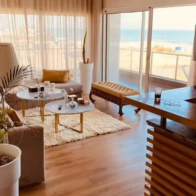 Appartement pied sur mer- resid férmé- pscine