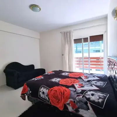 Appartement lumineux plein-centre