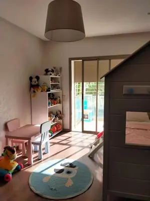 a room with a childs room with a play room with a childs play at شقة فاخرة ومريحة في قلب الرباط in Rabat