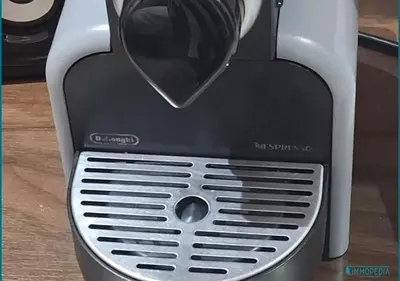 a toaster is sitting on top of a table at Escapade océane à El Mansouria in Mansouria