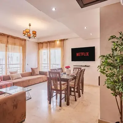 2BR Getaway Near and Seaside Promenade