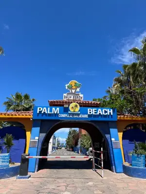 a sign for the entrance to the beach at Chez Bouchra in Mansouria