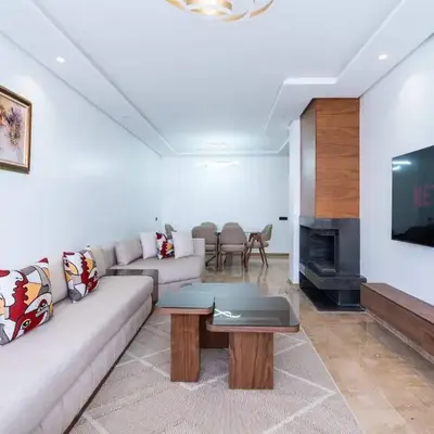 Appartement avec Piscine dans Résidence Privée