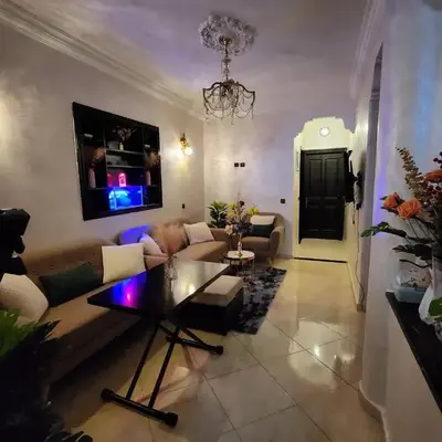 Chambre pour une femme ou pour un couple dans un Appartement de luxe bien situé et bien équipé