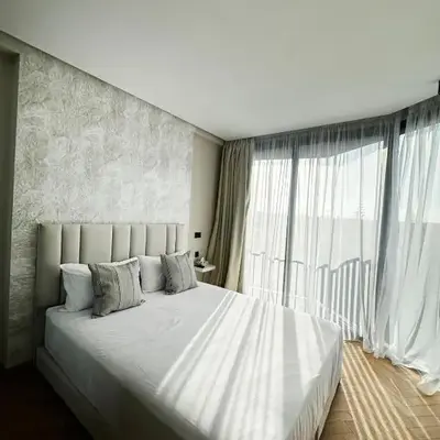 New luxury central apartment