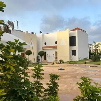 Duplex moderne avec jardin privé 5 min de la mer