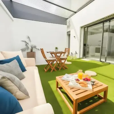 MAYA SUITES - Corniche Seaside