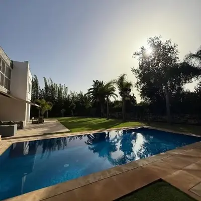 Villa 9- luxurious 5 bedrooms villa in the heart of Ambassadors