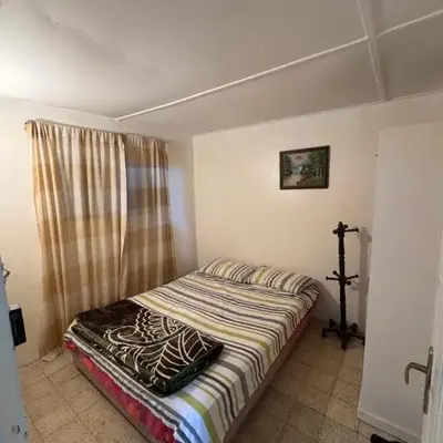 Cabanon pied sur mer