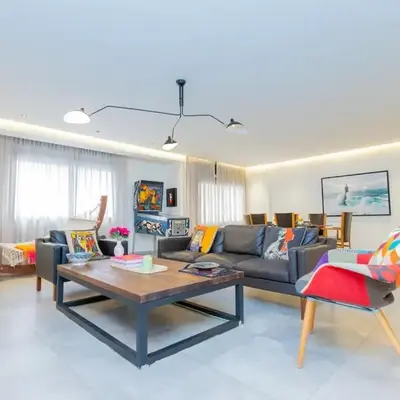 Luxury central Apartment - 3BR - Flipper - Parking
