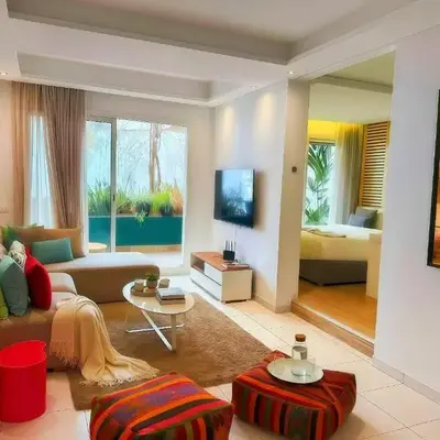 Maya Suites - Cozy Flat with Terrace & Garden