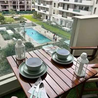 Studio calme Vue piscine À deux pas de la mer