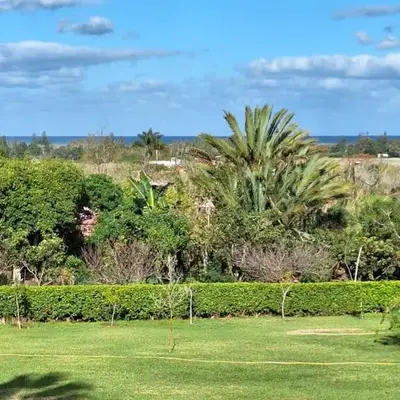 Chambre indépendante dans jardin calme avec vue mer Skhirat